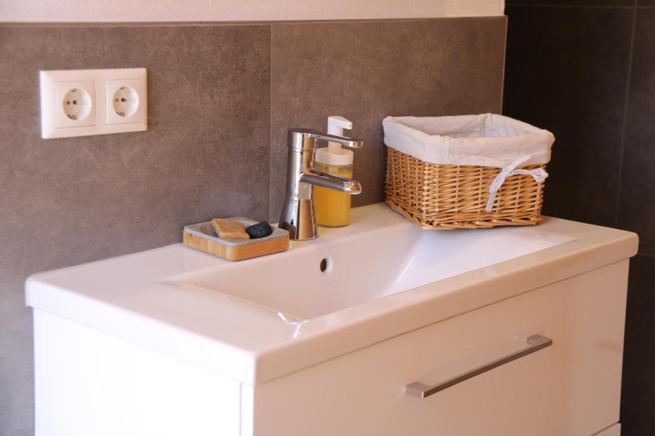 Tinylodge Am Ellertshaeuser See Stadtlauringen 외부 사진